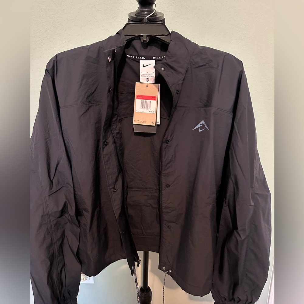 $150 Nike Trail Women’s Repel UV Running Jacket Black Reflective. Size L NWT - Picture 8 of 16